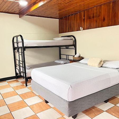 Rio Danta Hostel La Fortuna Luaran gambar