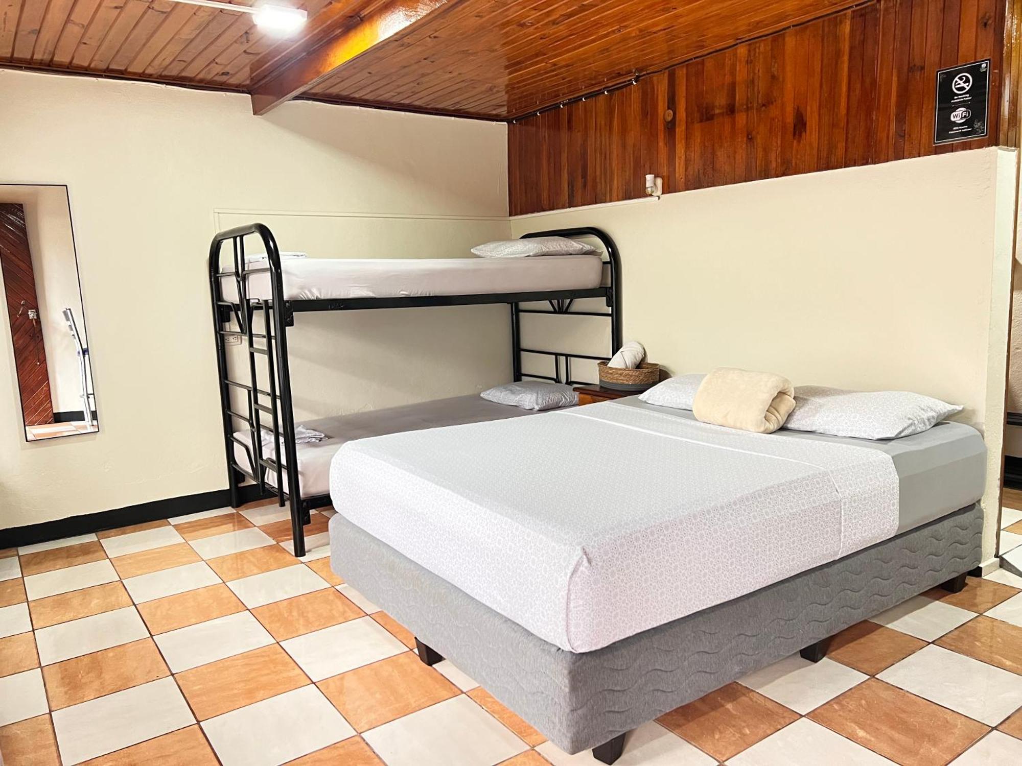 Rio Danta Hostel La Fortuna Luaran gambar